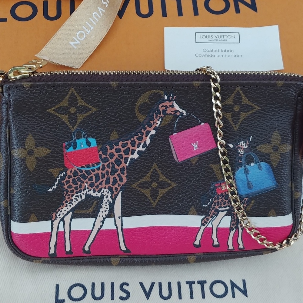 Louis Vuitton Monogram Giraffe Christmas Pochette
